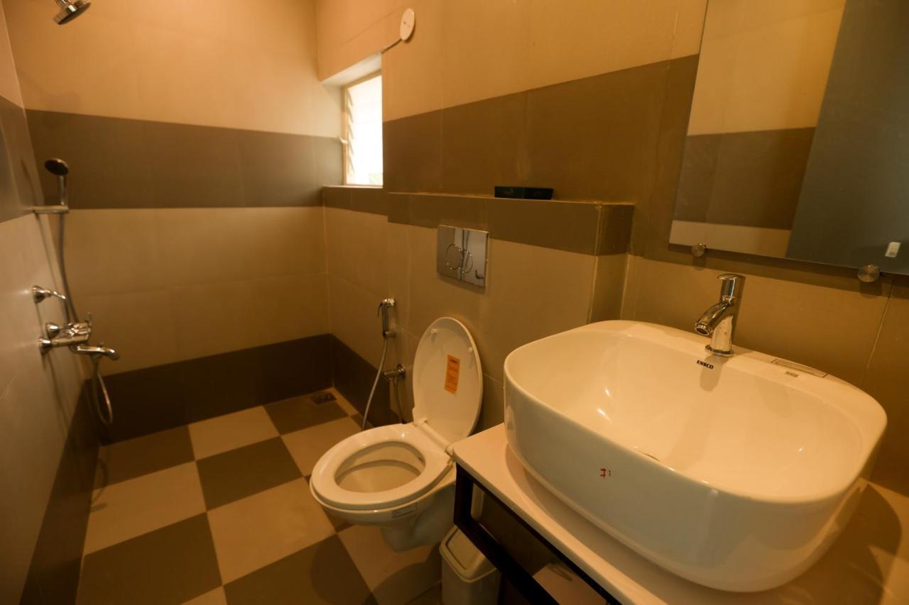 Coastal Pearl Hotel Miramar Panaji Dış mekan fotoğraf