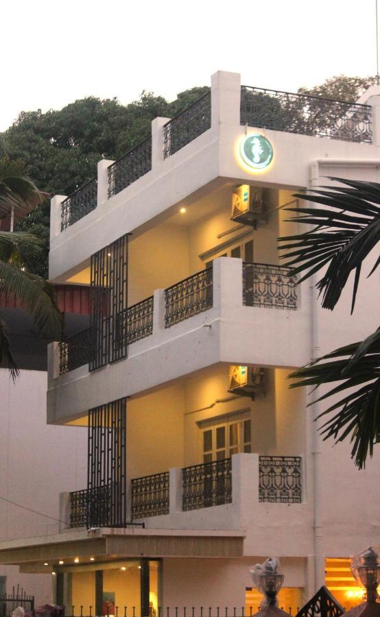 Coastal Pearl Hotel Miramar Panaji Dış mekan fotoğraf